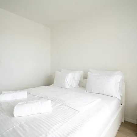 Lucent Escape * 扎达尔