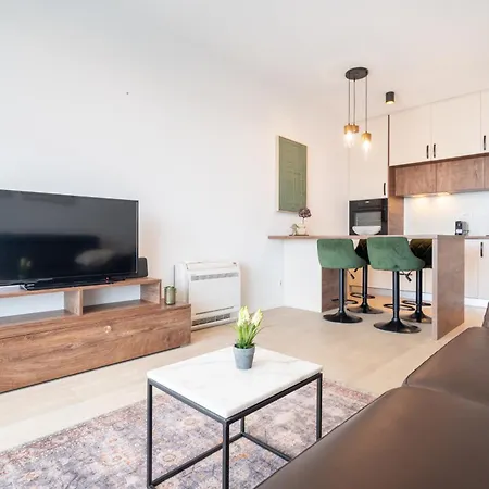 Lucent Escape * Zadar